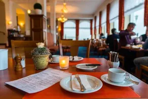 Strandhotel Ostfriesenhof - Image 4