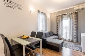 Downtown Residence Apartment - Image 5