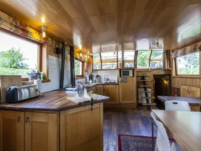 Cozy Boat in Merkem near Lake - Image 2