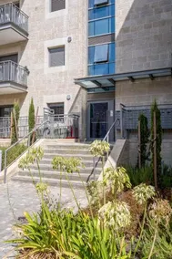 2BDR W parking shirat haneviim Mamilla Area sea u jerusalem - Image 3