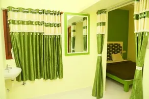 Le Garden Inn - Image 2