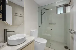 Bilinga Beachfront Luxury at Lana - Image 4