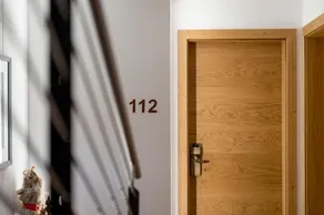 Twin room, shower, toilet - Image 4