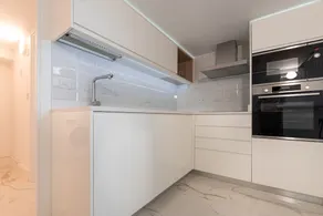 Riviera Suites - Hosted By Sweetstay - Image 2
