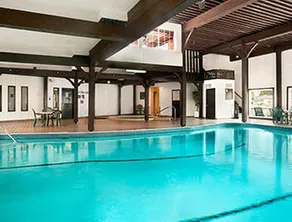 Knights Inn Harbour Resort And Hotel - Image 4