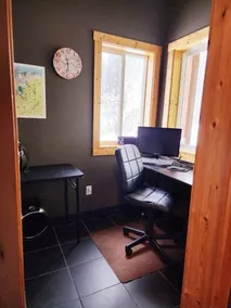 Whistle Post Inn / Indoor 'glamping' at its Best! Sleeps 12 5 Min to Town! - Image 3