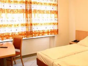 Hotel Elite an der Universität - Image 1