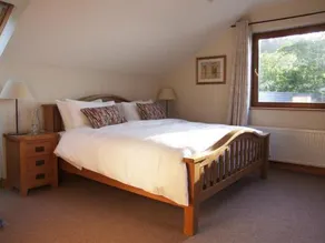 Treetops Bed & Breakfast - Image 4