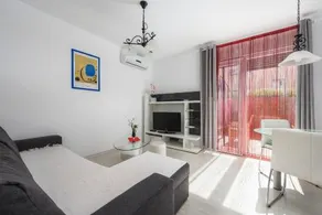 Mirjana House With Apartments - Image 5