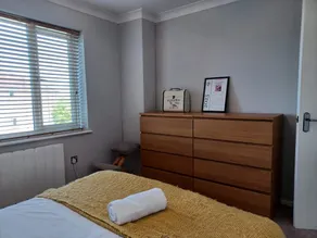 MALTING-GREEN DOOR-One Bedroom Apartment - Image 2