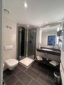 Schlosshotel - Image 4