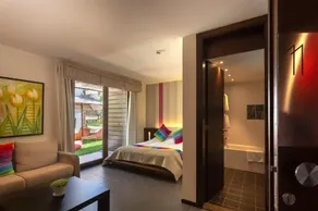 Eleven Hotel - Image 5