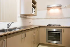 Pet Friendly 2BR APT with Balcony in East Vic Park - Image 5