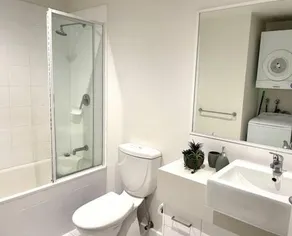 Astral Apartments - Image 4