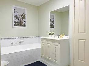 Pet-Friendly Retreat 2BR Ringwood Prime location - Image 2