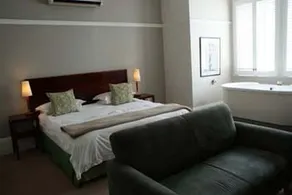 The Vic Port Elizabeth Hotel - Image 4
