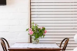 Maldon Cosy Garden Cottage Charming One Room Studio - Image 2