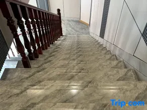 Panlong Hotel - Image 4