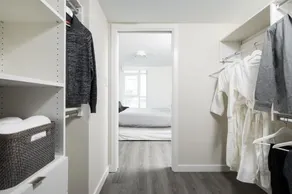 Level Hotels & Furnished Suites - Yaletown Richards - Image 2