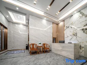 Zhirong Home Apartment  (Fuhua Road Dalang Plaza) - Image 2