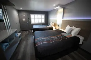 Travelodge by Wyndham Whittier - Image 4