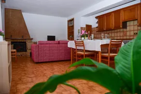 Ca Bearly in Nesso With 1 Bedrooms and 1 Bathrooms - Image 3