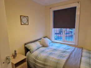 Lovely, Large 3 - Bedroom House in Preston - Image 4