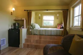 Dug Road Inn - Image 2