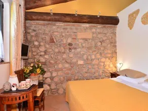 Horse's House B&B - Image 2