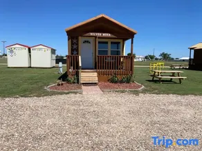 Silver Wind RV Park and Cabins - Image 3