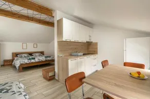 Hangar Apartments - Image 4