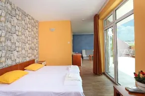 La Piazza Family Hotel - Image 5