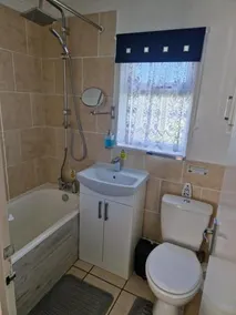 Sundowner D & A Holiday Home - Image 3
