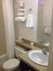 97 Motor Inn - Image 2