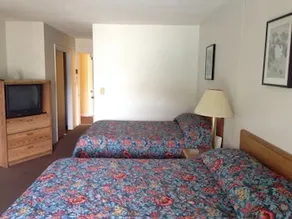 Clearview Motel - Image 2