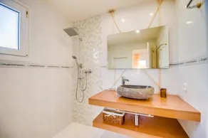 V. Bel Villa - Image 3