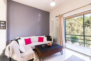 Luxury Apt Surrounded by Olive Groves - Image 4