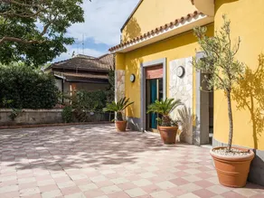 Sun Kissed Holiday Home in Agnone near Beach - Image 3