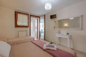 Casa Nostra - Image 4