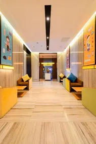 IU Hotel Neijiang Longchang Beiguan Scenic Area - Image 3