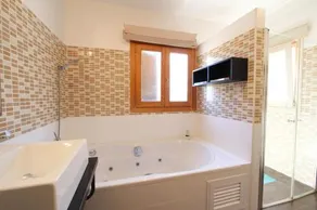Sant Louren Villa - Image 2