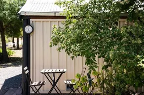 Maldon Cosy Garden Cottage Charming One Room Studio - Image 2