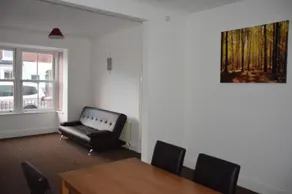 Jo Melrose Fairview House - Image 4