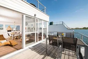Schwimmendes Haus Marina Rainbow - Image 4