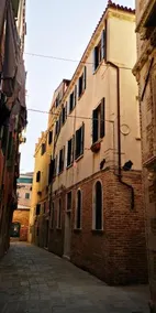Casa Fortuny Luxury Apartment - Image 3