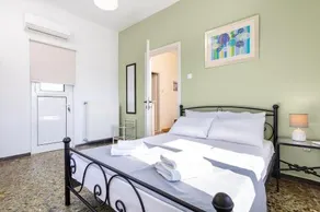 Plaka House - Image 5