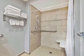 HOWARD JOHNSON BETHEL - Image 4