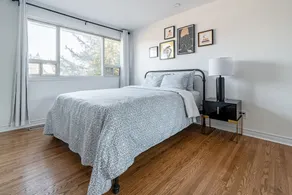 Family & Corporate home in Mississauga - Image 3