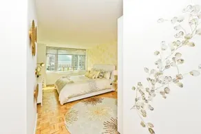 Two Bedroom Apartment with City View - Lincoln Center - Image 3