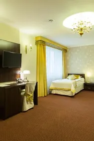 Hotel Ostrawa - Image 2